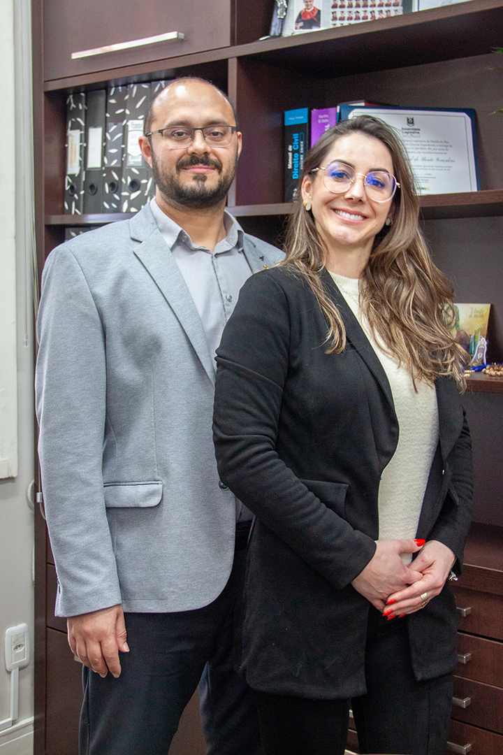 Waschington Cícero Fernandes Falcão e Lisiane Tonet Fernandes Falcão
